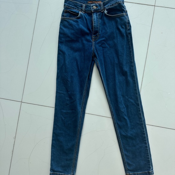 Never worn too small! They run a little small - Picture 4 of 6